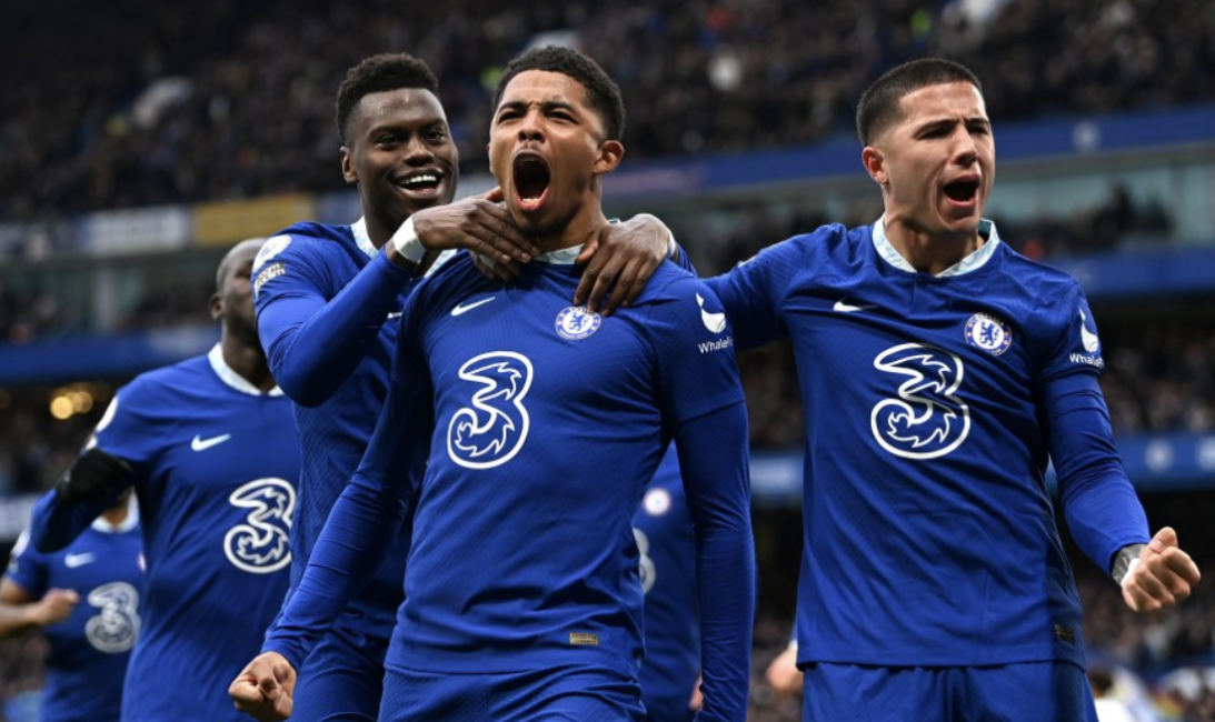 门将扑出关键点球，球迷热议